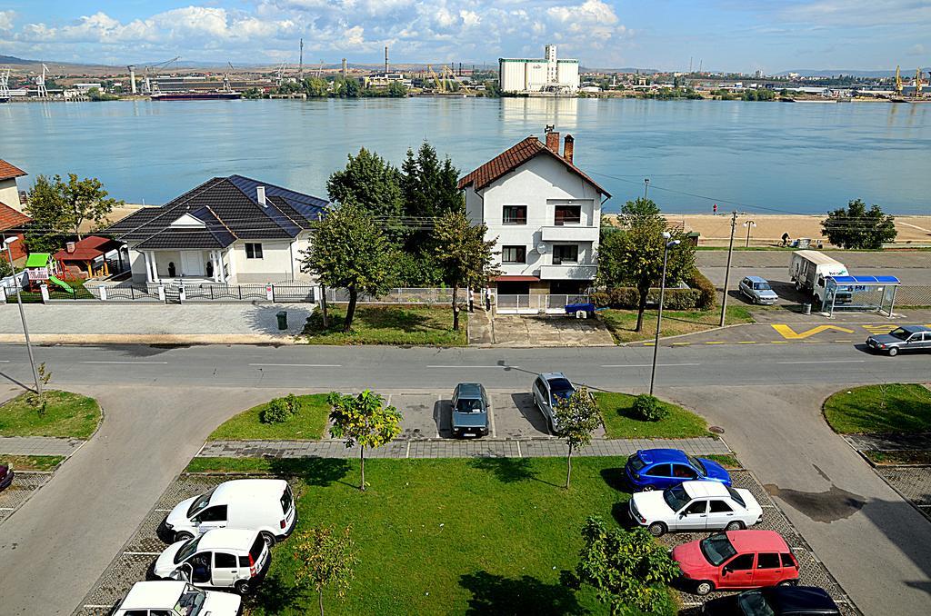 Apartment Mara Kladovo Esterno foto